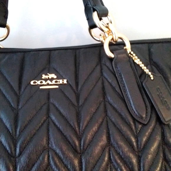 COACH Quilted Ally Satchel in black, large - Picture 3 of 9